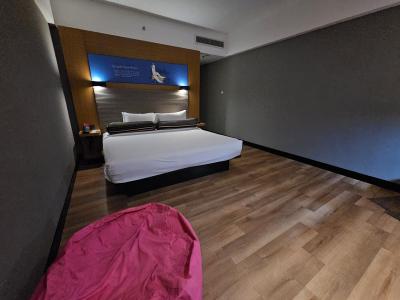 交通の便がよく、客室も広くて快適