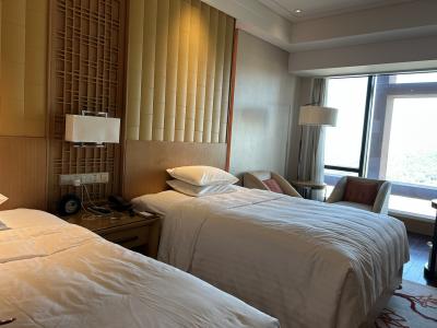 景色は微妙だが、ホテルの部屋は綺麗