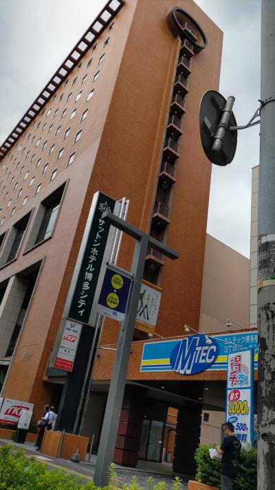 博多駅から近く契約駐車場も隣で便利