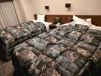 マンションタイプの別館で、最大8人（子供含む）で泊まれます