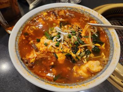 ランチ定食が人気の焼き肉やさん