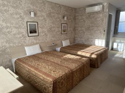 白川郷・上高地観光に便利！広々客室＆無料駐車場が嬉しい旅籠屋ステイ