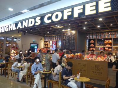 ベトナムの有数のコーヒーチェーン店で休憩しました!!