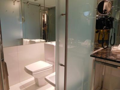 トイレ。広くて清潔。