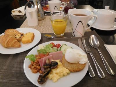 朝食。メニューも多く、美味しい。