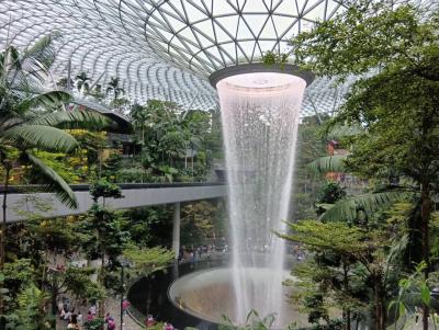 空港内の商業施設