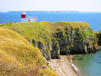 太平洋を望む景勝地に建つ　～　花咲灯台