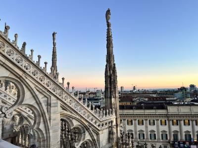 夕暮れ時の屋根の上が素敵です