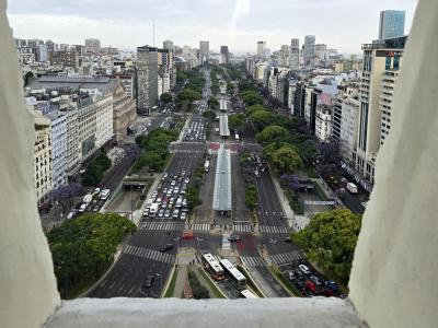67メートルの高さから７月９日大通りの眺めを楽しめます