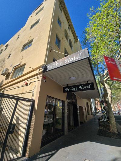 古いけど、寝るだけなら問題ない。