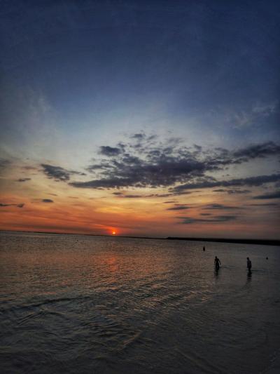 夕日がきれいな砂浜