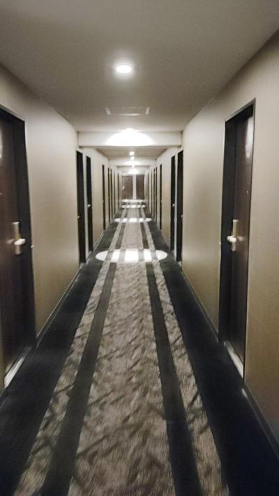 巨大なタワーホテル