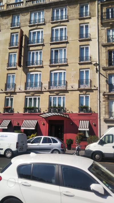 駅近の瀟洒なブティックホテル