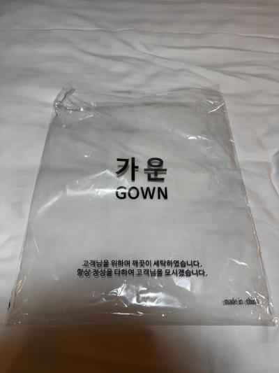 写真の残っているものがこれだけでした。ガウンがついてます