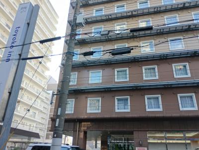 １人でシングルルームの部屋に泊まって約１３，０００円でした。