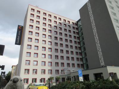 中心地からは少し遠いが、新しくてきれいなホテル　部屋の設備はいまいちなところも