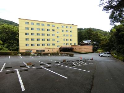 熱海の高台にあるバジェットホテルです