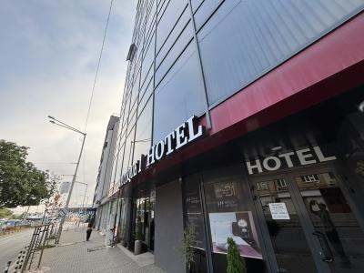 バスターミナルからすぐ