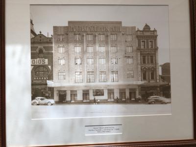 嘗ての栄光のホテルの様子？