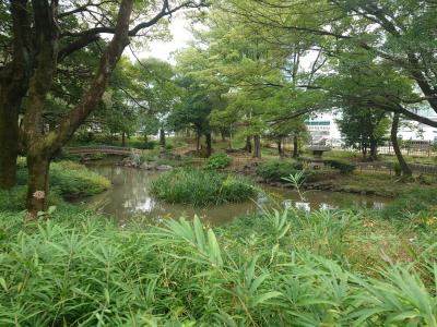 現代都市の中で静かに往時の姿を伝えている。