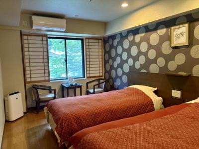 駅からはちょっと遠いです…