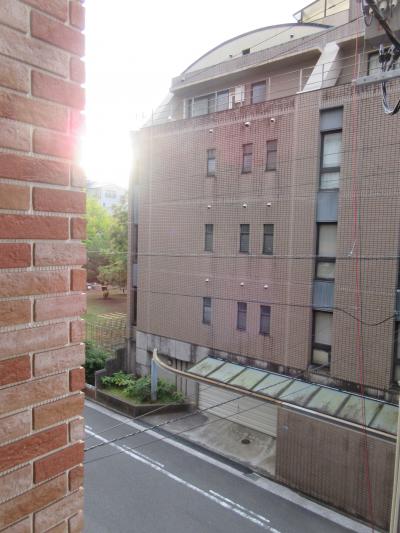 コーヒー、紅茶、各種お茶、各種入浴剤も自由にいただけるアメニティのサービスが良い