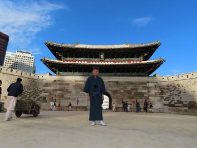 市場から南大門をくぐりソウル駅へ