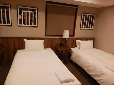 京都ホテルめぐり　京都糸屋ホテル　メイン通り沿いで、小さめの落ち着いたホテルでした！