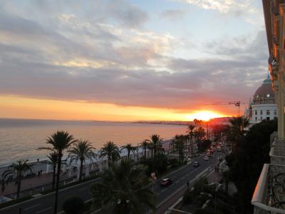 海沿いで雰囲気が良い