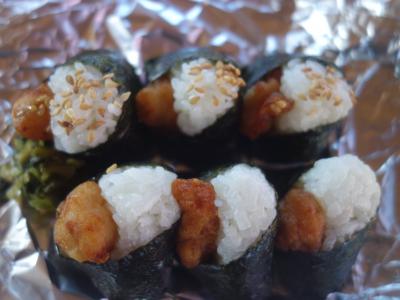 うなぎは室内で、百屋のてんむすは、お持ち帰り専用です。