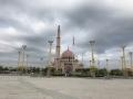 プトラ広場から見たモスク。
