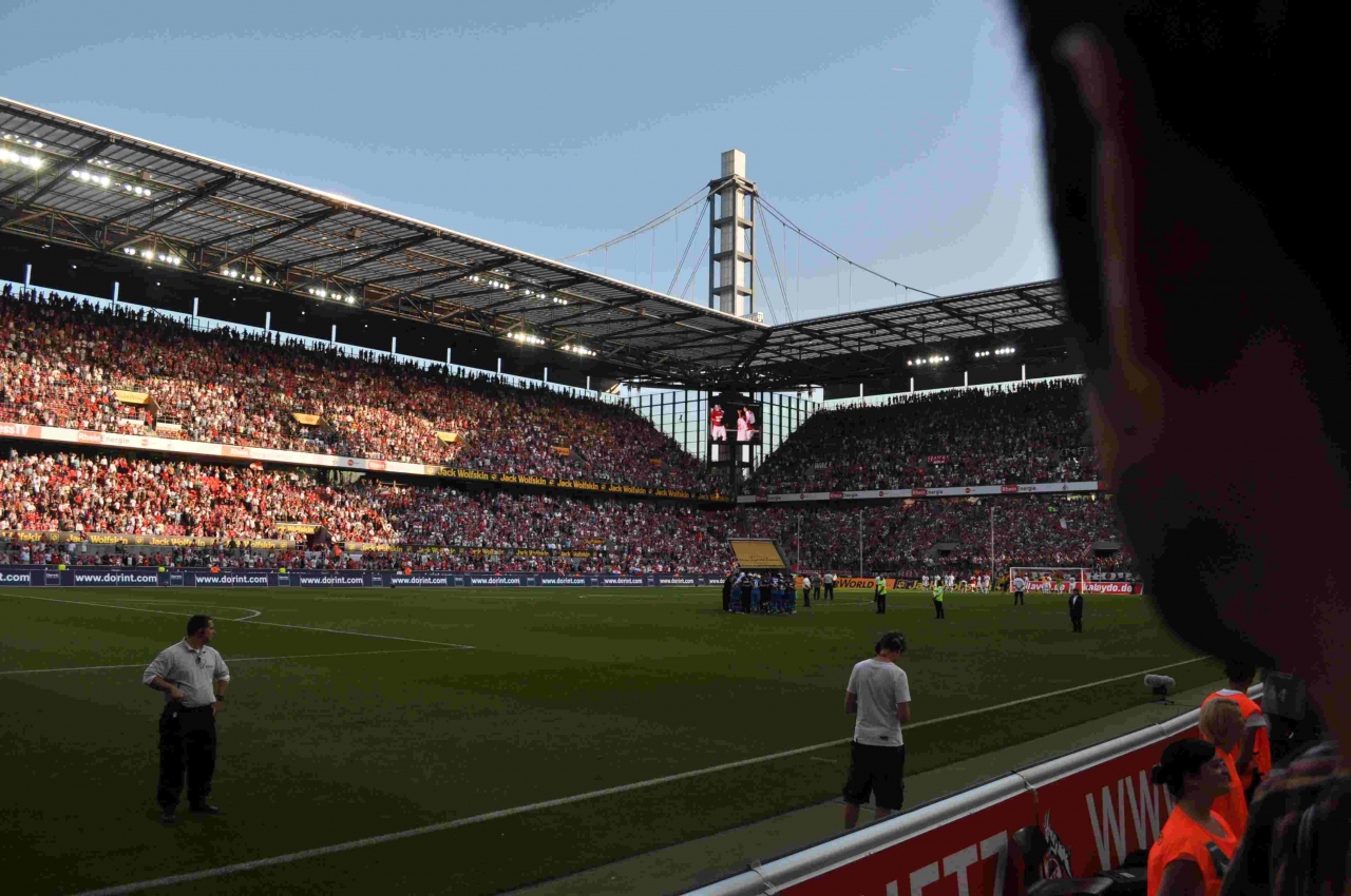 ラインエネルギーシュタディオン RheinEnergieStadion