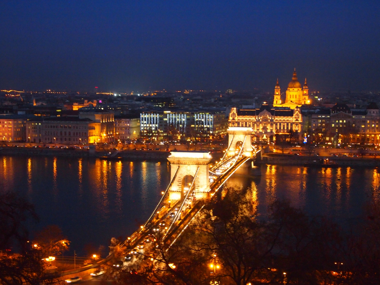 ブダペストのドナウ河岸とブダ城地区およびアンドラーシ通り Budapest, including the Banks of the Danube, the Buda Castle Quarter and Andrássy Avenue