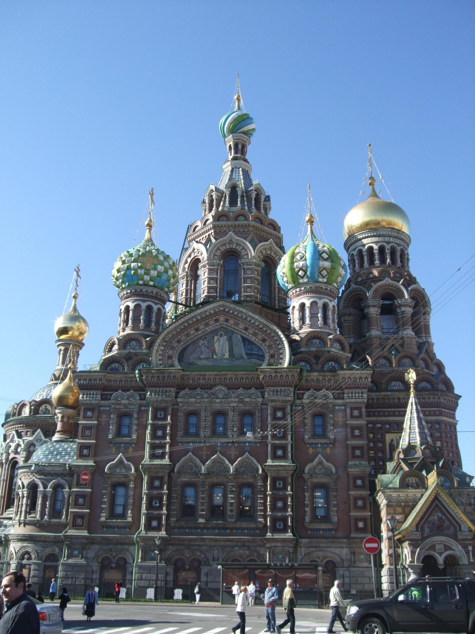 ハリストス復活大聖堂 (血の上の救世主教会)                The Cathedral of the Resurrection of Christ (Church of the Savior on Spilled Blood)