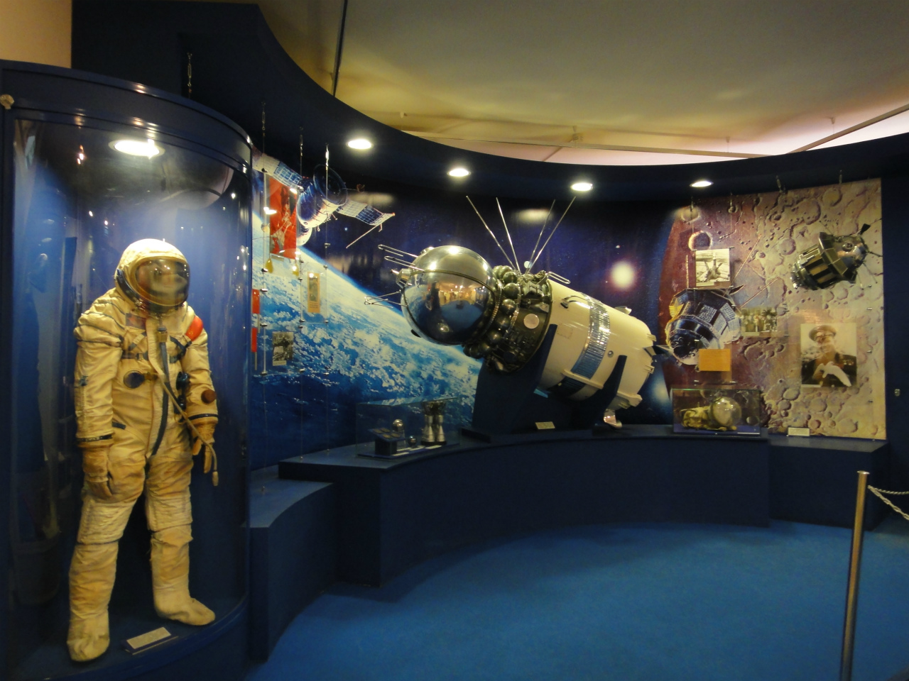 現代史博物館 Museum of Contemporary History
