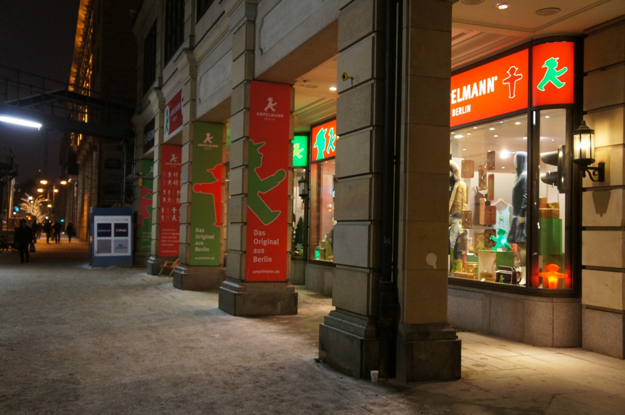 アンペルマン (ハッケンシャー ホーフ店) Ampelmann in den Hackeschen Höfen