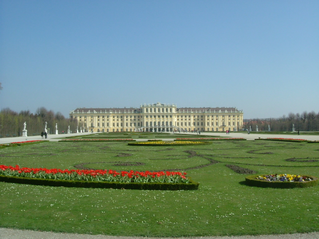 シェーンブルン宮殿と庭園群 Palace and Gardens of Schoenbrunn