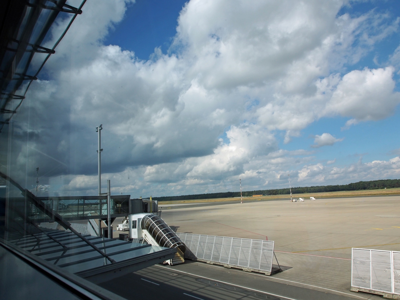ミュンスター国際空港 (FMO) Munster Osnabruck International Airport