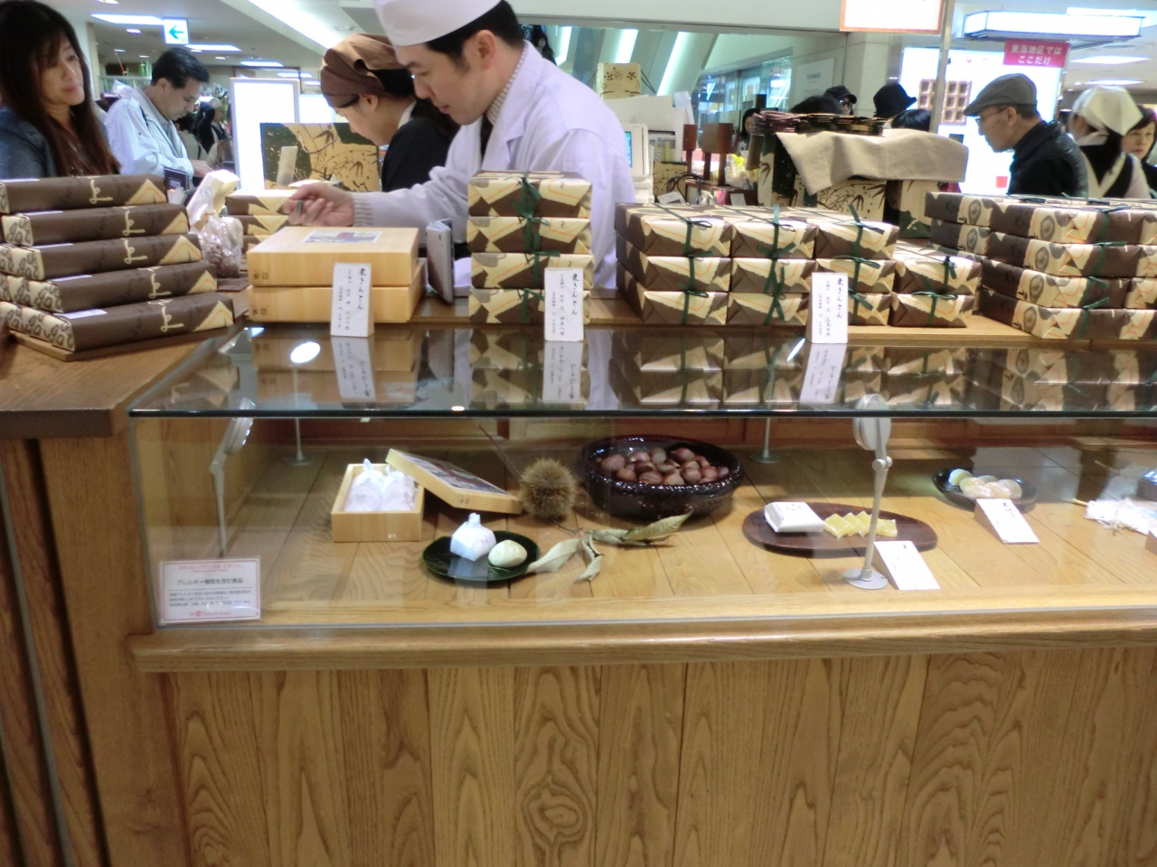 『名古屋の高島屋で栗きんとんが買えます』by ごーやちゃんぷる｜栗きんとん本家 すや JR名古屋高島屋・直営店の