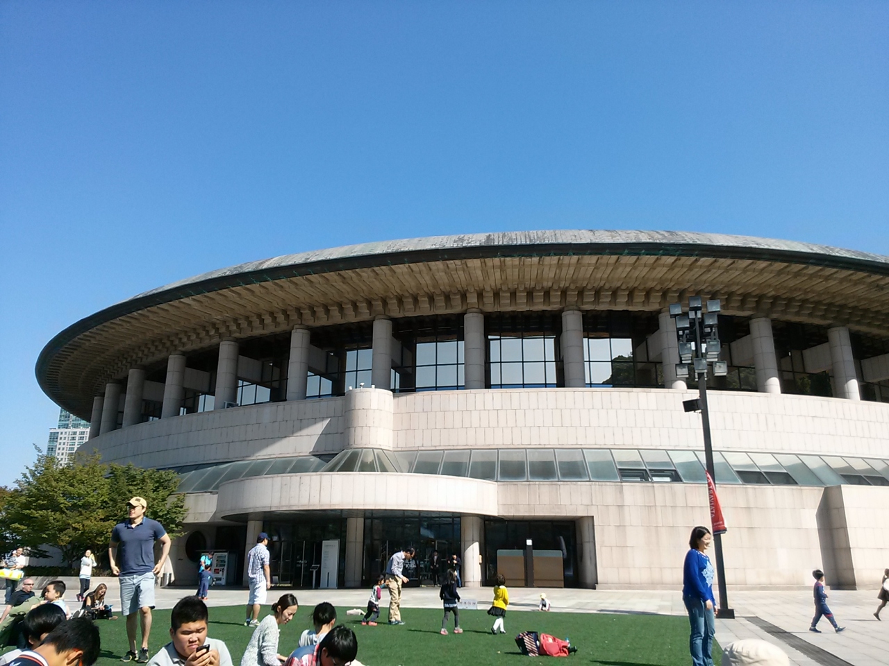 芸術の殿堂                Seoul Arts Center
