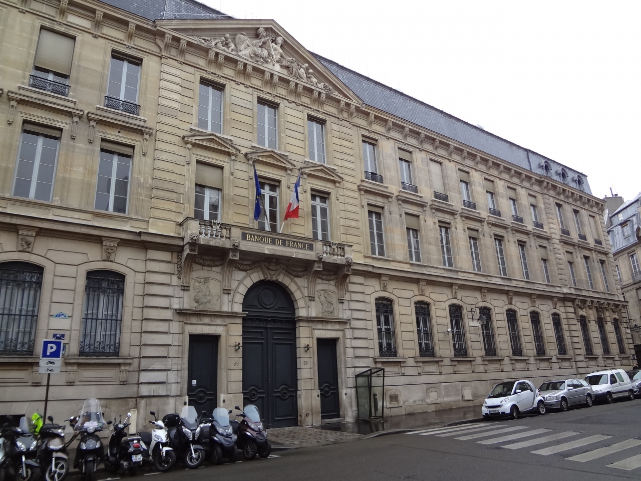フランス国立銀行                Banque de France
