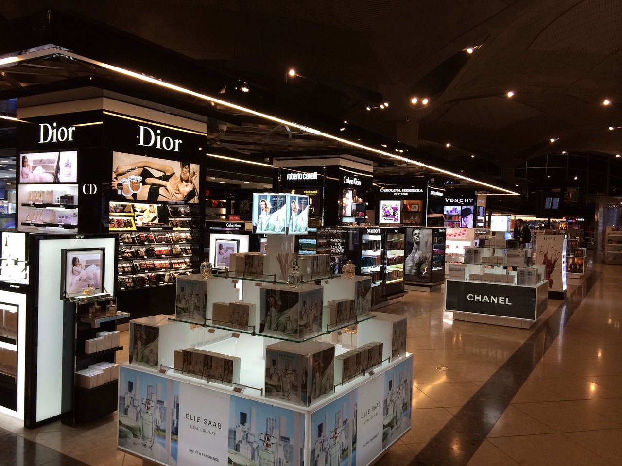 アンマン・クイーンアリア国際空港 (AMM) Queen Alia International Airport