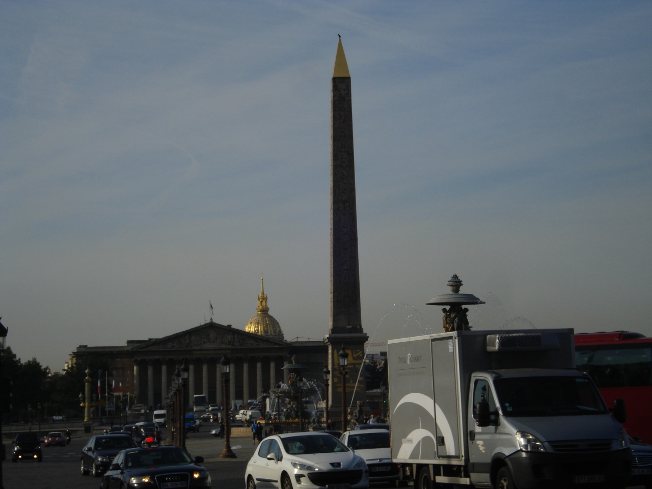 シャルル ド ゴール自由広場 Place Charles de Gaulle