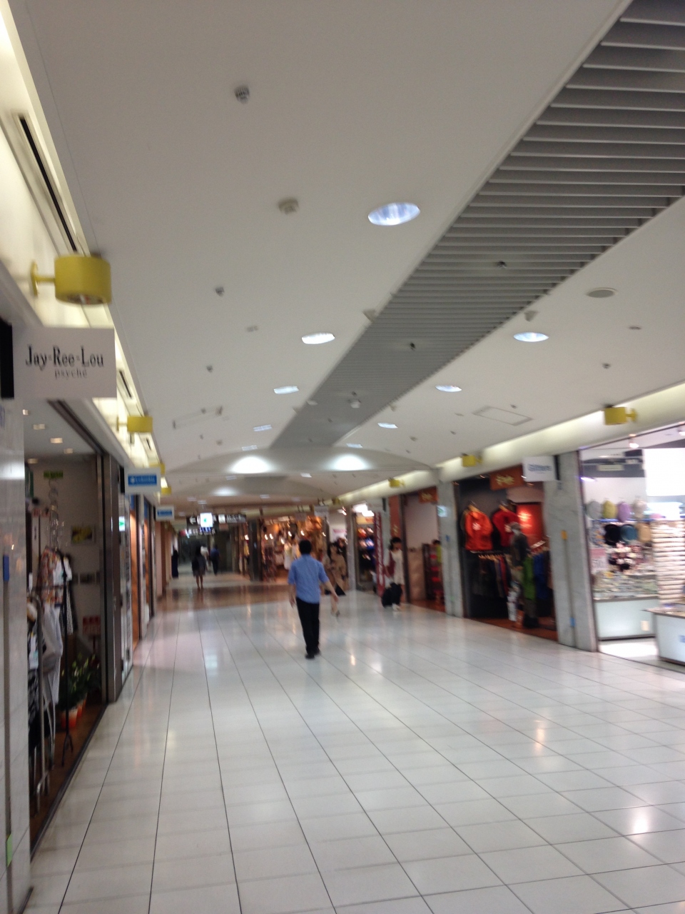 『名古屋駅を通り抜ける地下街!!』by 海猿｜名古屋中央地下通り (ファッションワン)のクチコミ【フォートラベル】