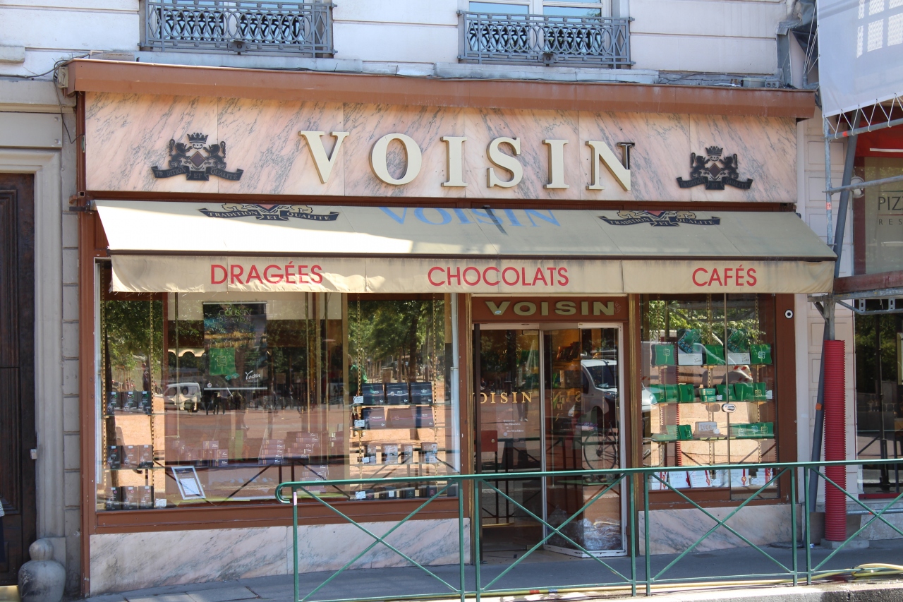 ボワザン (ベルクール店)                Voisin (Bellecour)