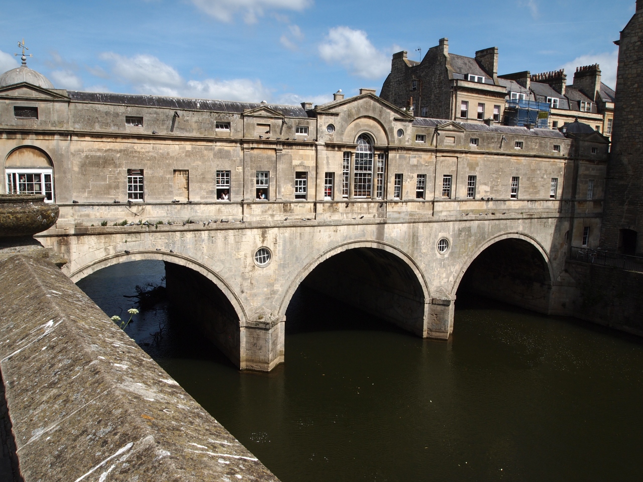 『フィレンツェのベッキオ橋のように橋に店があり』by lion3|パルトニー ブリッジのクチコミ【フォートラベル】