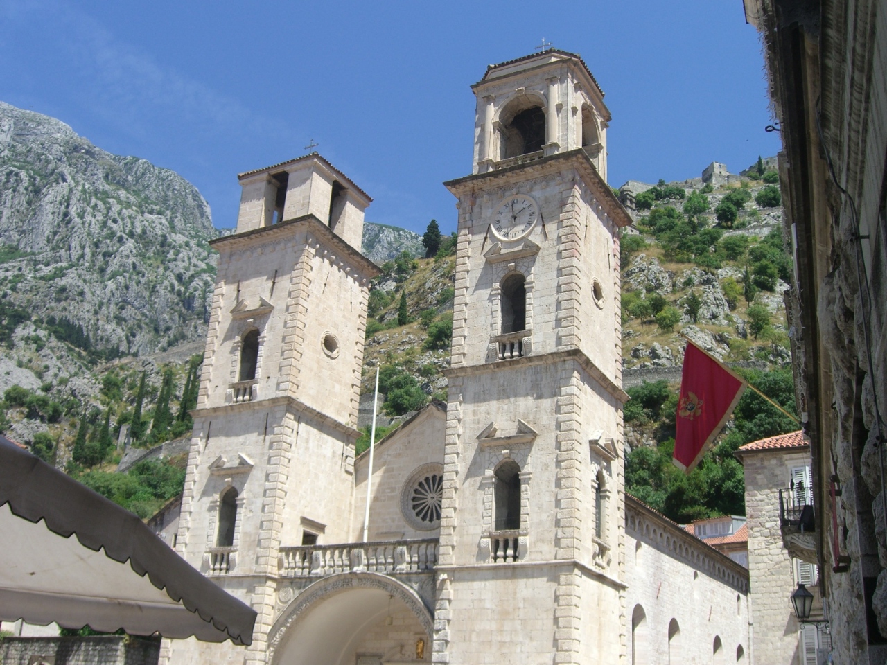 コトルの自然と文化歴史地区                Natural and Culturo-Historical Region of Kotor