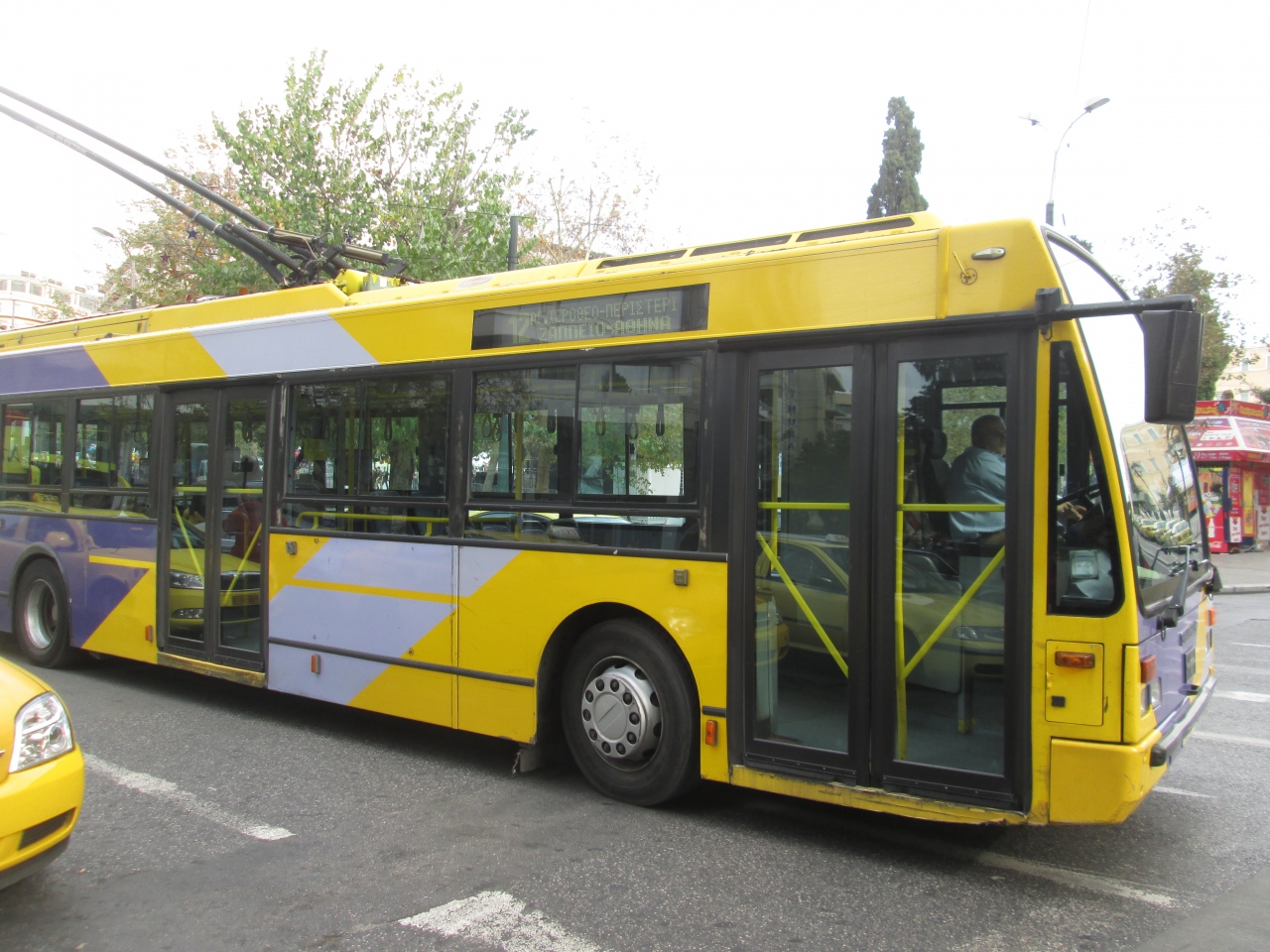 トロリーバス                Trolleybus