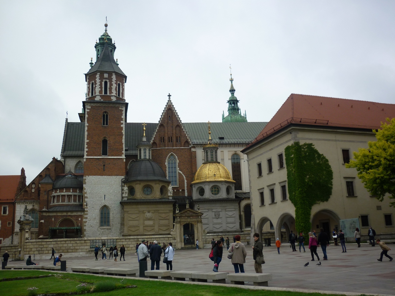 ヴァヴェル大聖堂                Wawel Cathedral