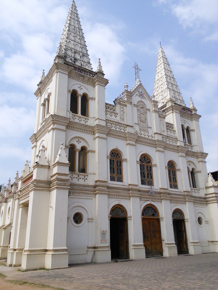 サンタ・クルス聖堂                Santa Cruz Basilica